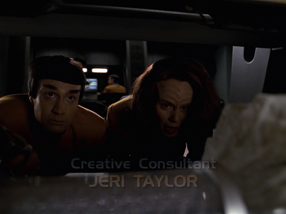 extant_StarTrek_VOY_7x24-RenaissanceMan_0347.jpg