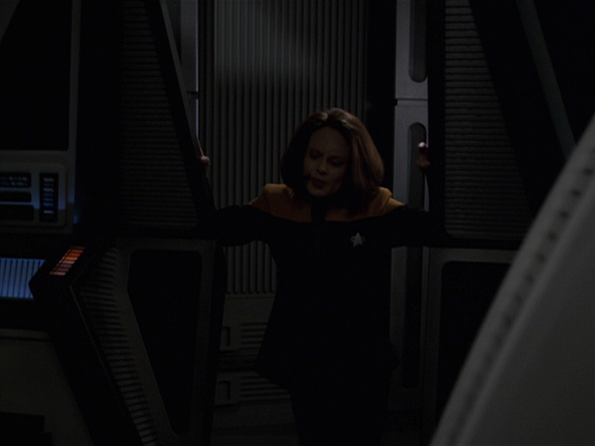 extant_StarTrek_VOY_7x24-RenaissanceMan_0369.jpg
