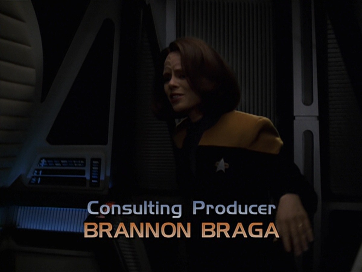 extant_StarTrek_VOY_7x24-RenaissanceMan_0380.jpg