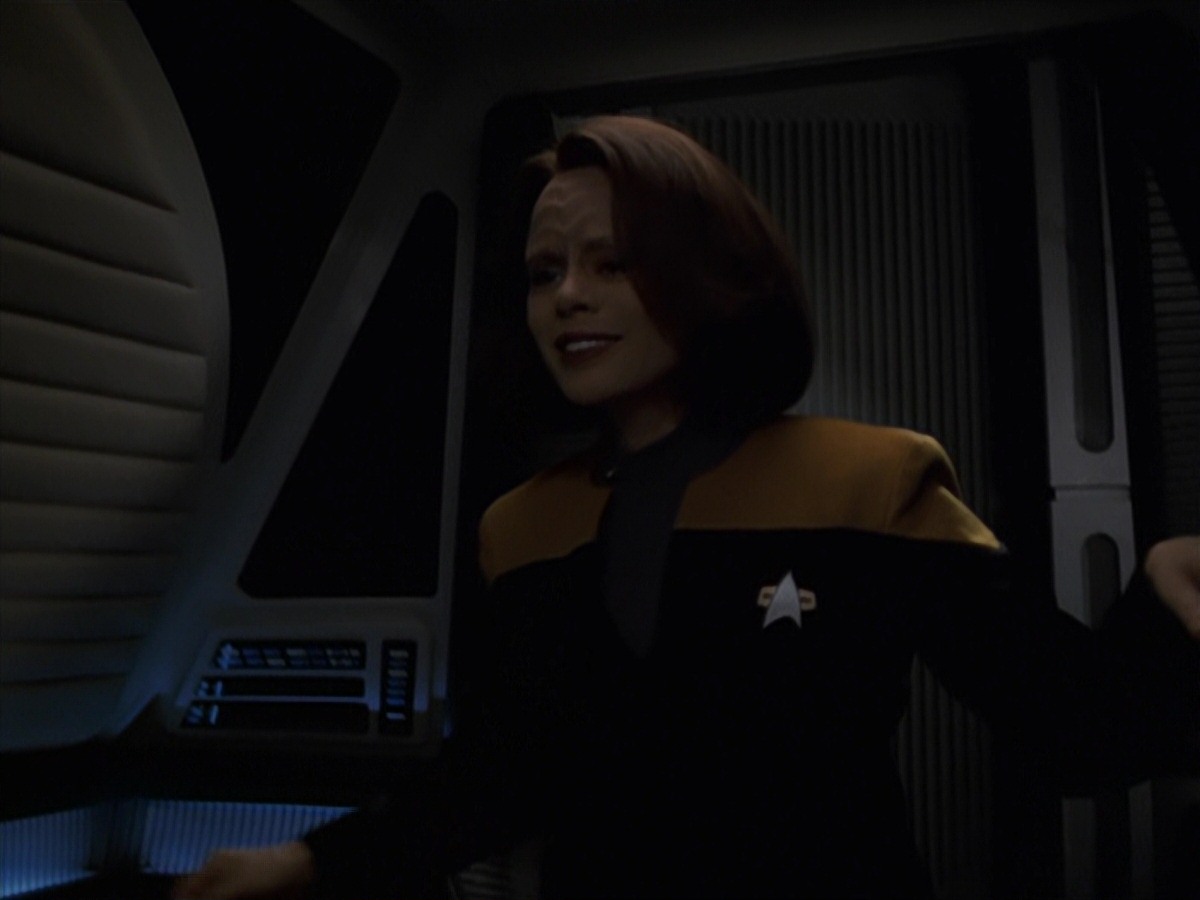 extant_StarTrek_VOY_7x24-RenaissanceMan_0381.jpg