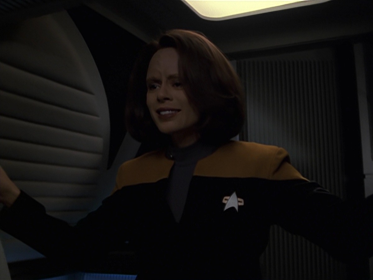 extant_StarTrek_VOY_7x24-RenaissanceMan_0382.jpg