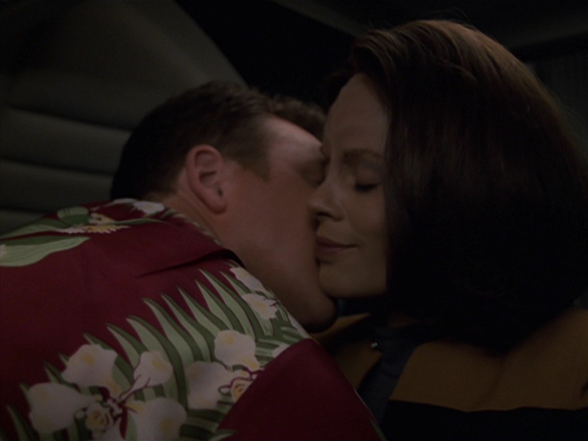 extant_StarTrek_VOY_7x24-RenaissanceMan_0419.jpg