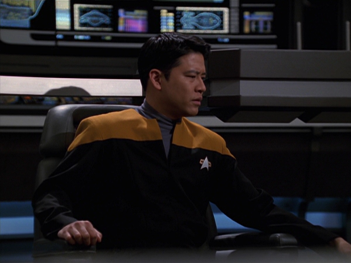 extant_StarTrek_VOY_7x24-RenaissanceMan_0468.jpg