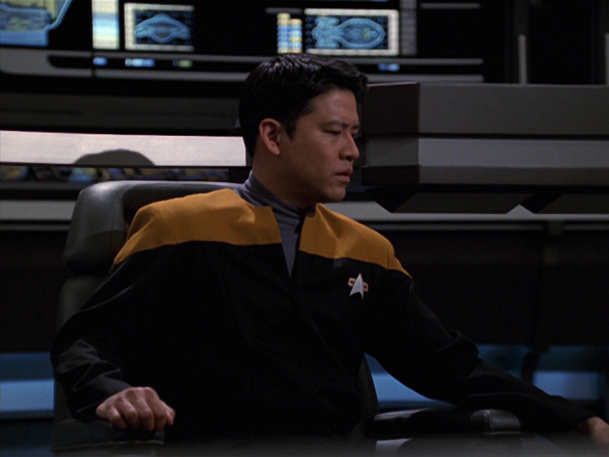 extant_StarTrek_VOY_7x24-RenaissanceMan_0469.jpg