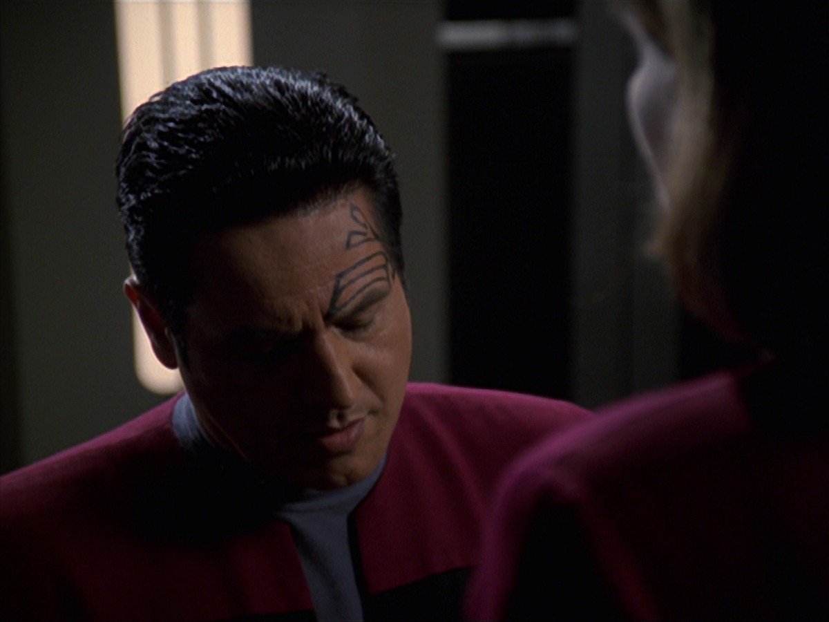 extant_StarTrek_VOY_7x24-RenaissanceMan_0555.jpg