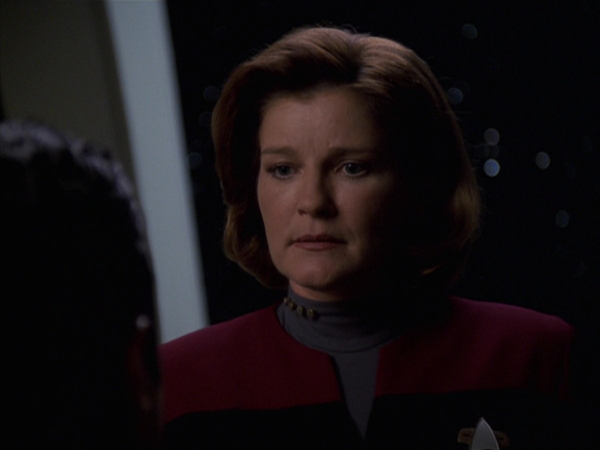 extant_StarTrek_VOY_7x24-RenaissanceMan_0587.jpg