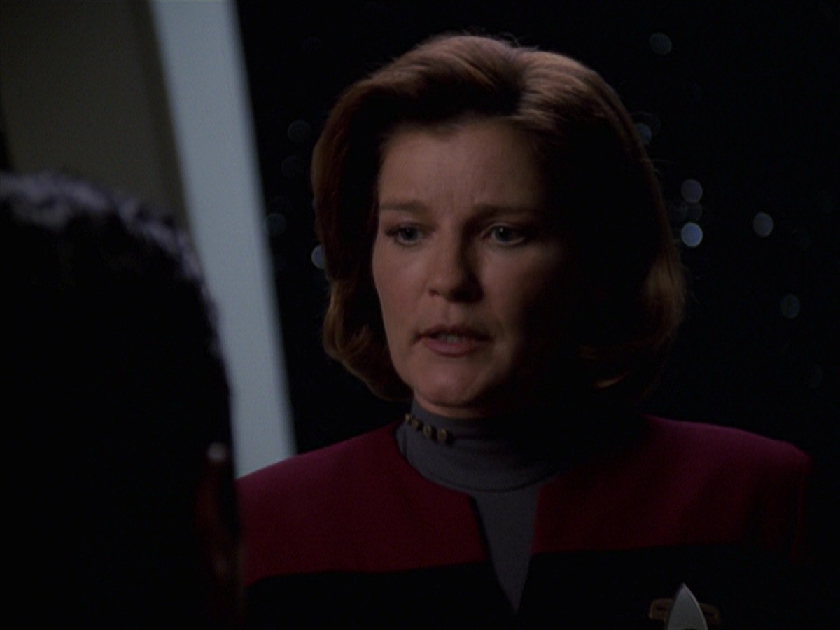 extant_StarTrek_VOY_7x24-RenaissanceMan_0590.jpg