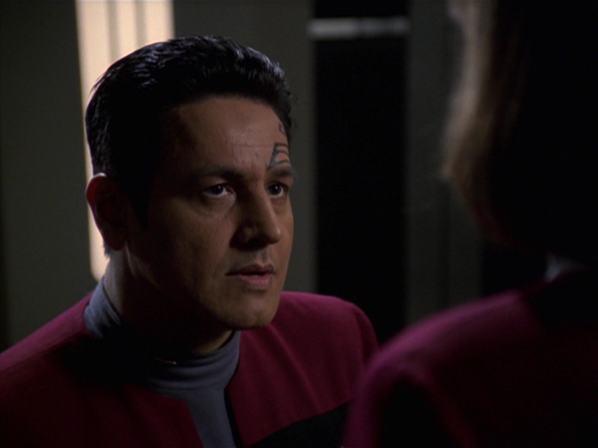 extant_StarTrek_VOY_7x24-RenaissanceMan_0592.jpg