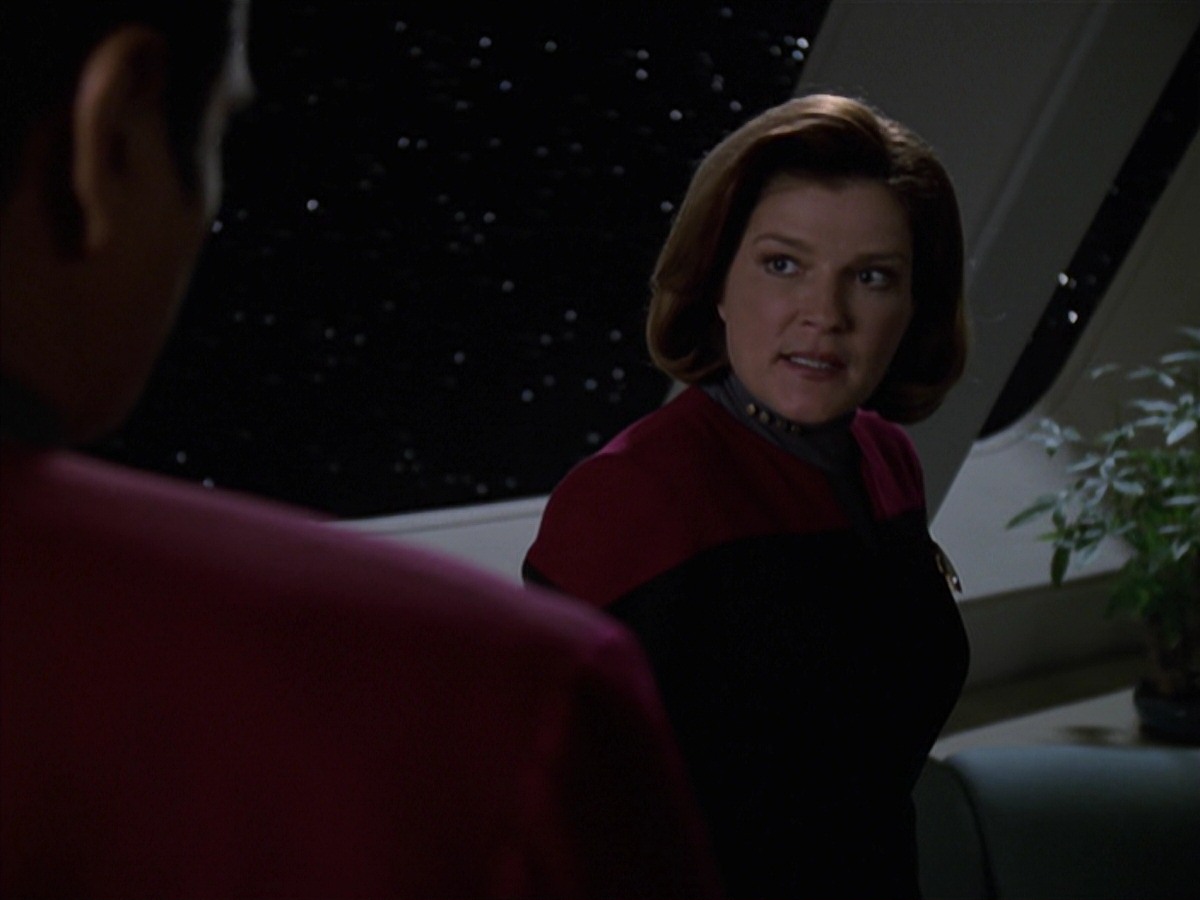 extant_StarTrek_VOY_7x24-RenaissanceMan_0615.jpg