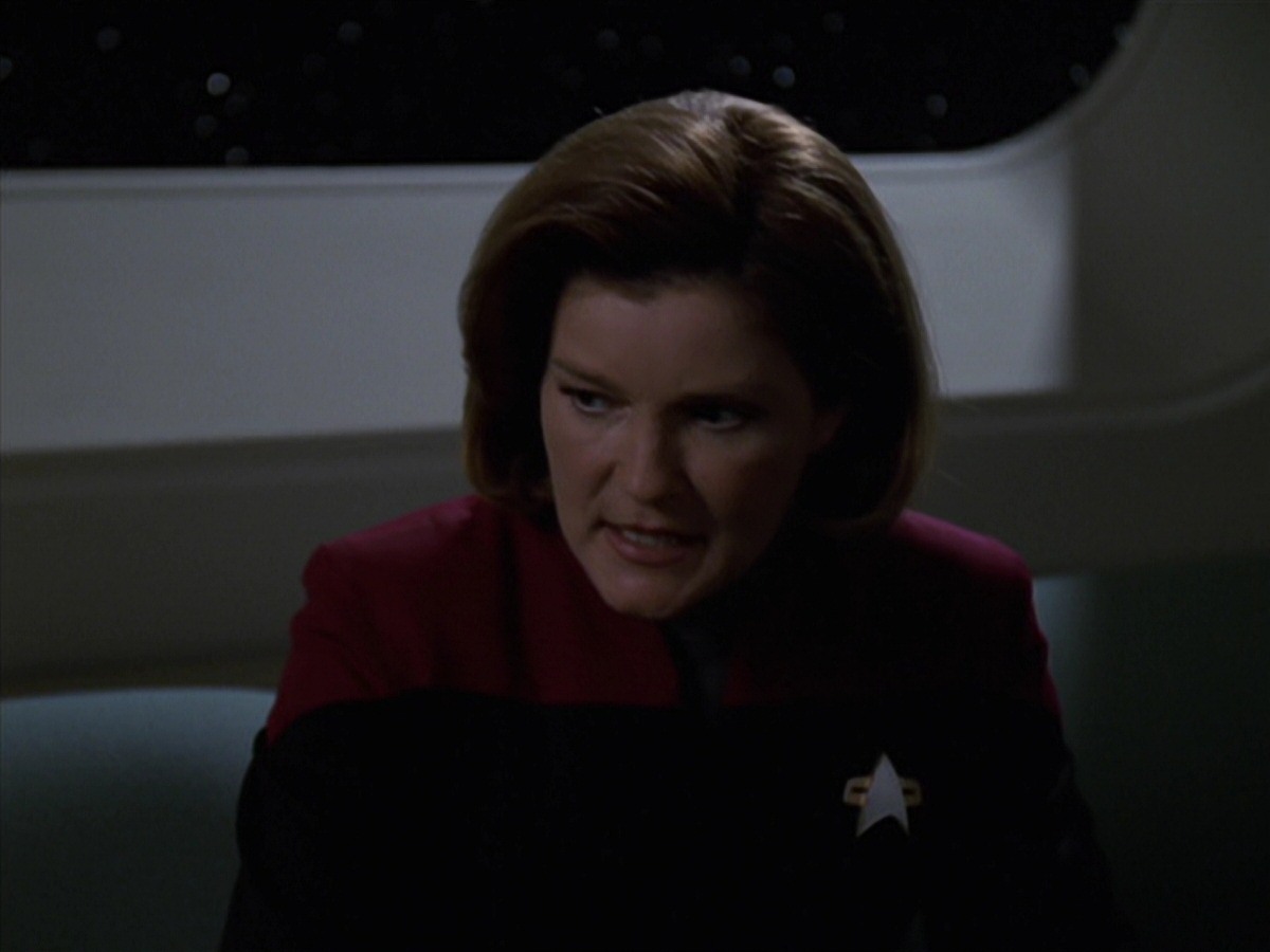 extant_StarTrek_VOY_7x24-RenaissanceMan_0627.jpg