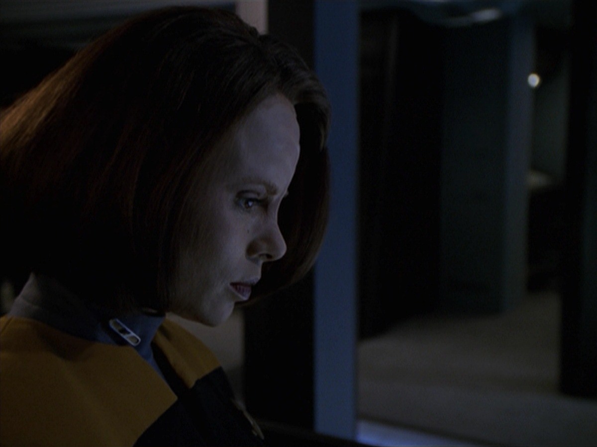 extant_StarTrek_VOY_7x24-RenaissanceMan_0664.jpg