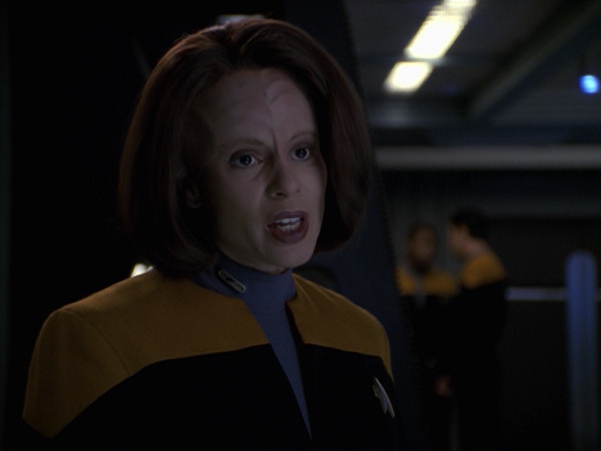 extant_StarTrek_VOY_7x24-RenaissanceMan_0692.jpg