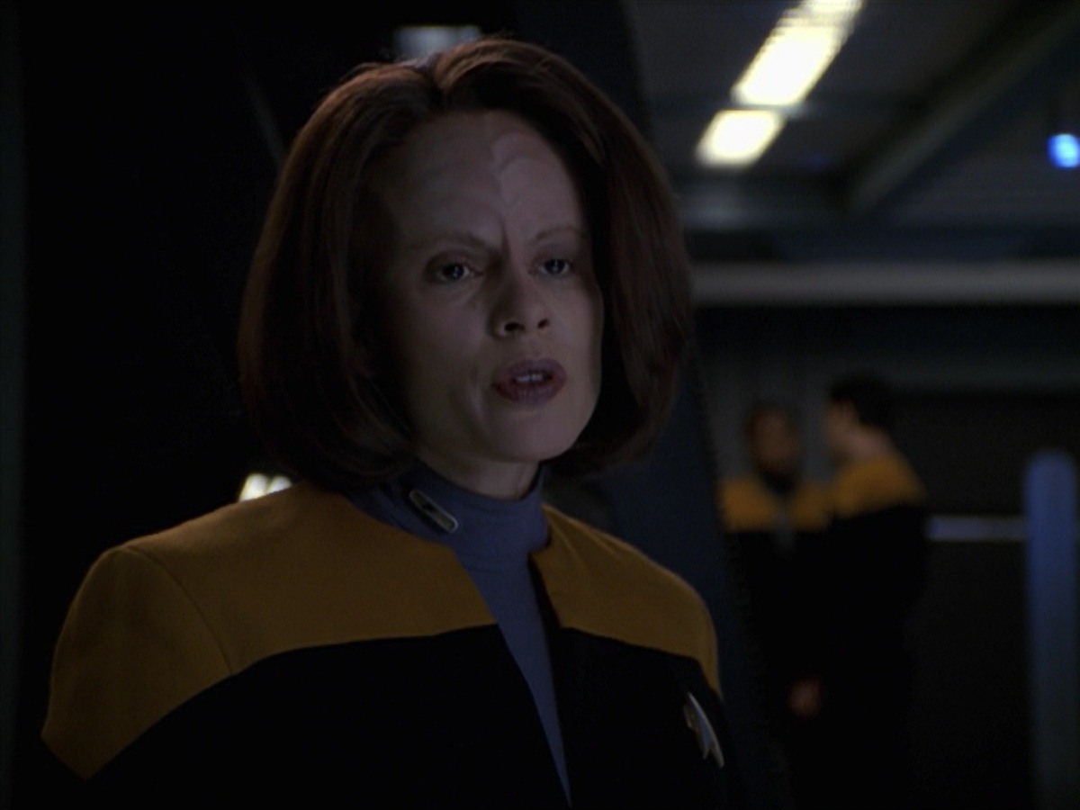 extant_StarTrek_VOY_7x24-RenaissanceMan_0697.jpg