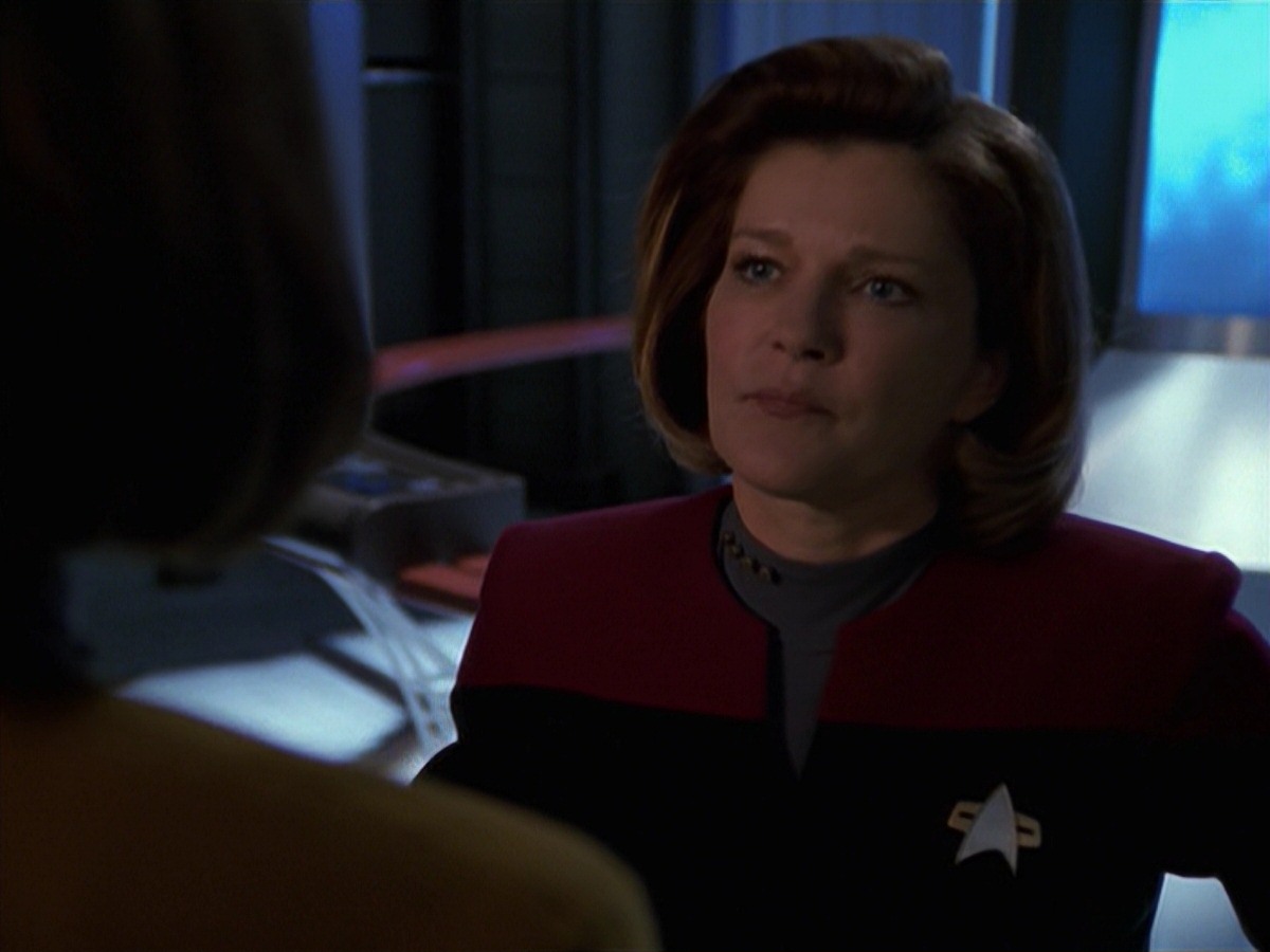 extant_StarTrek_VOY_7x24-RenaissanceMan_0709.jpg