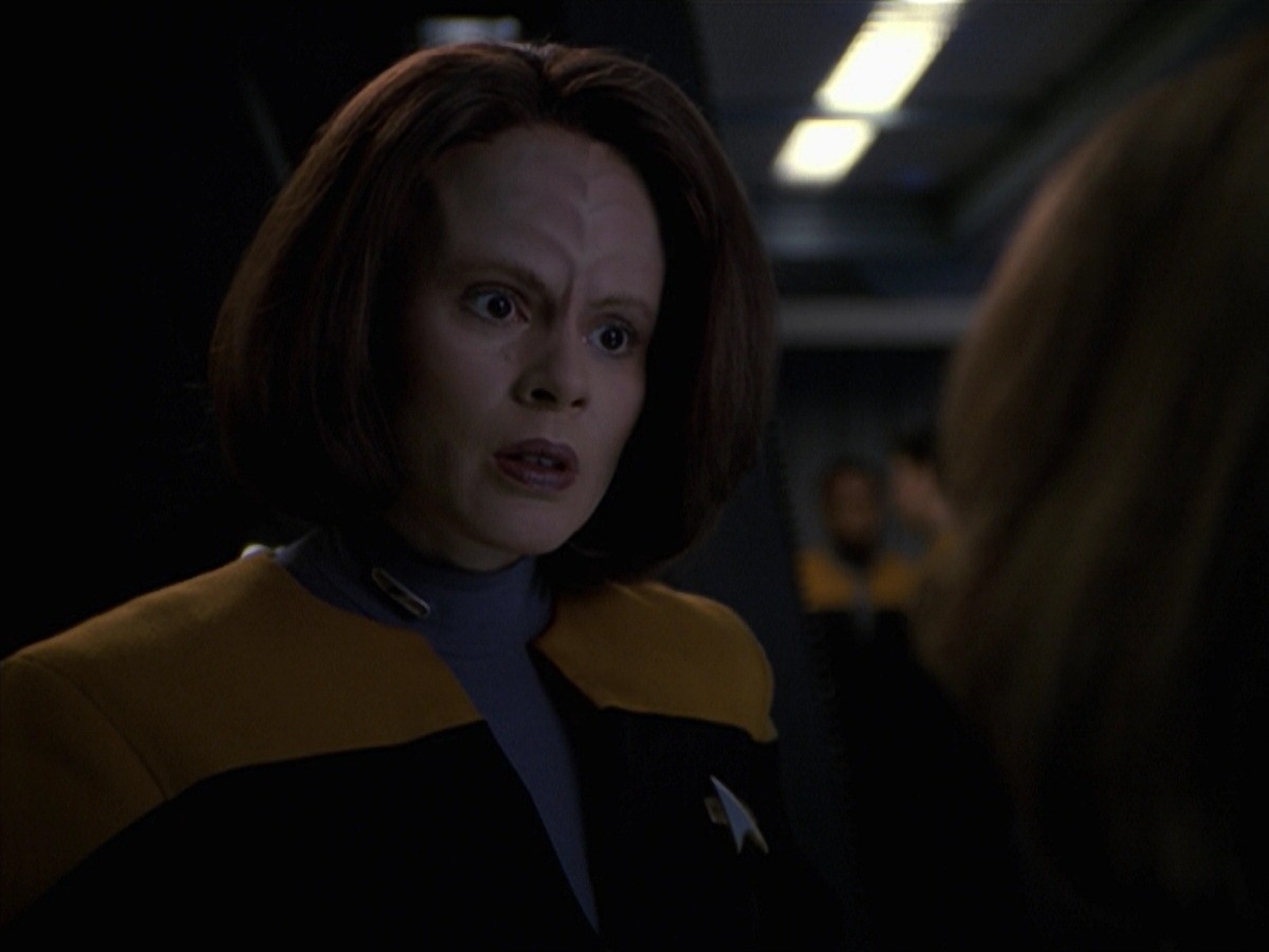 extant_StarTrek_VOY_7x24-RenaissanceMan_0713.jpg