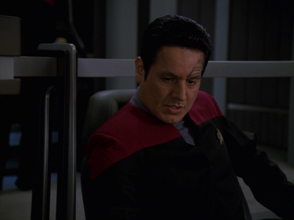 extant_StarTrek_VOY_7x24-RenaissanceMan_0780.jpg