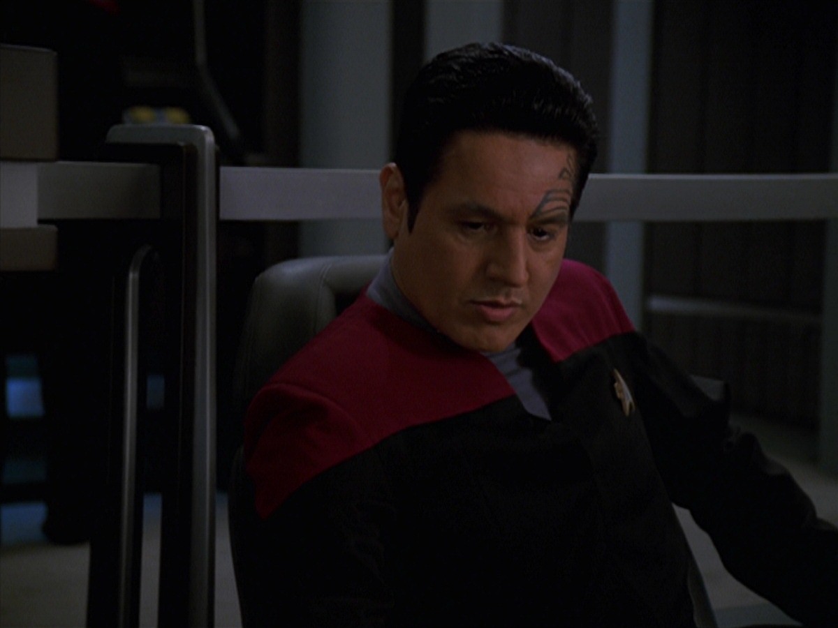 extant_StarTrek_VOY_7x24-RenaissanceMan_0785.jpg
