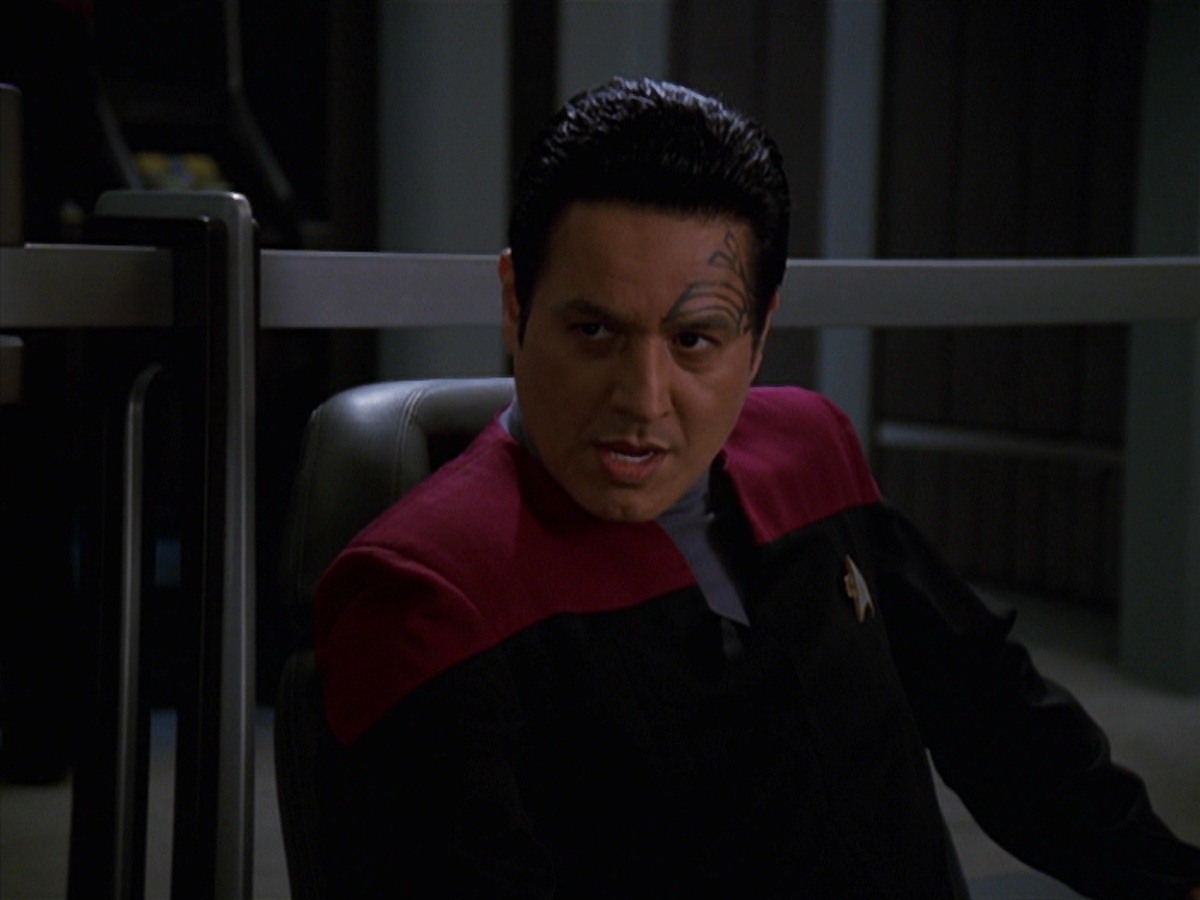 extant_StarTrek_VOY_7x24-RenaissanceMan_0807.jpg