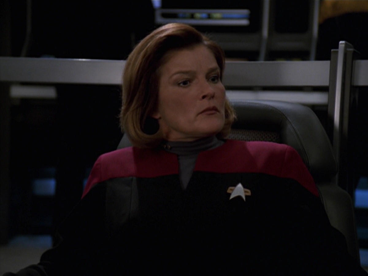 extant_StarTrek_VOY_7x24-RenaissanceMan_0816.jpg
