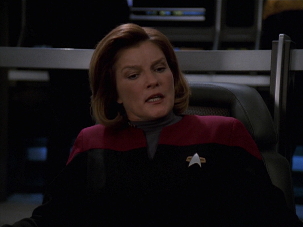 extant_StarTrek_VOY_7x24-RenaissanceMan_0820.jpg
