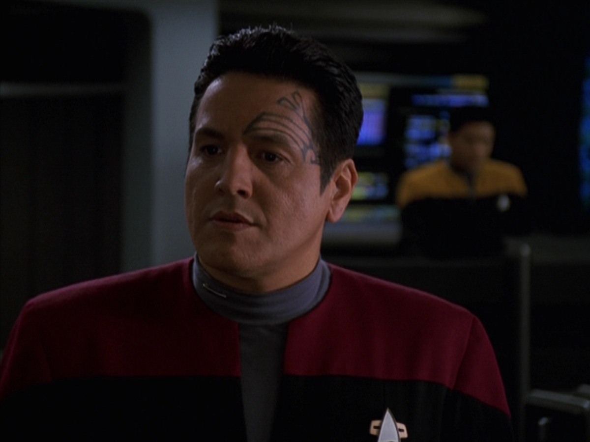 extant_StarTrek_VOY_7x24-RenaissanceMan_0831.jpg