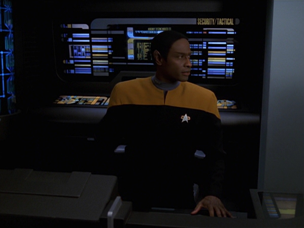extant_StarTrek_VOY_7x24-RenaissanceMan_0837.jpg