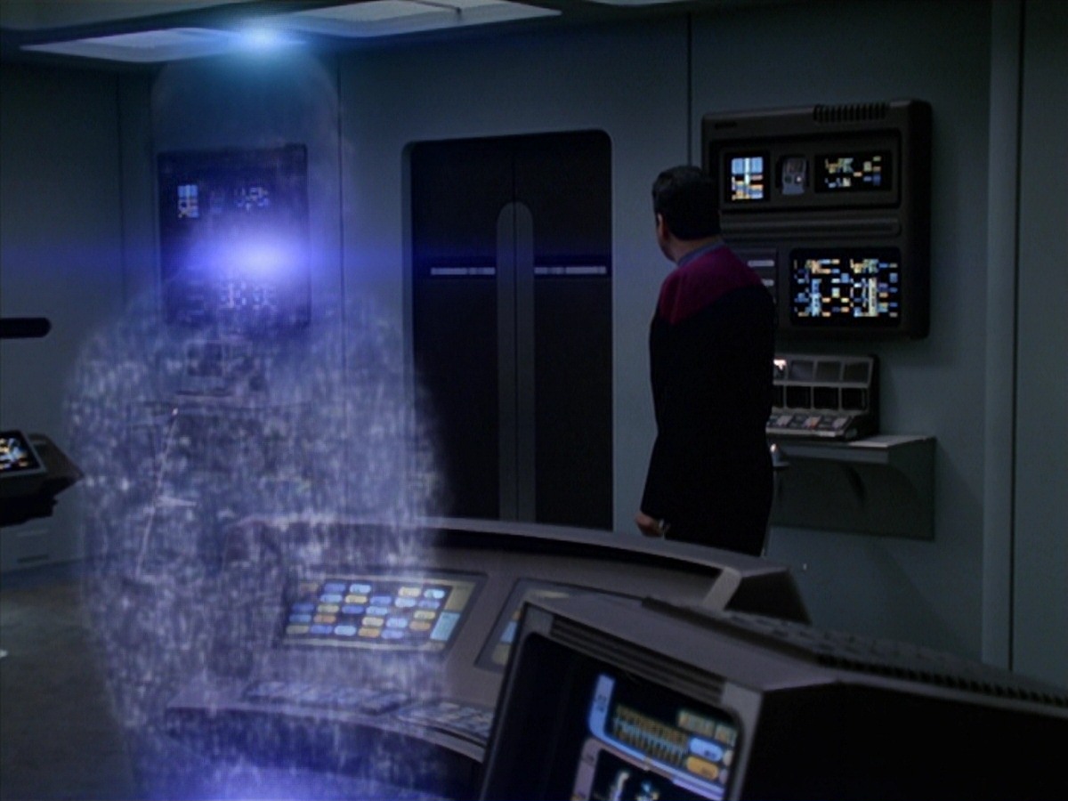 extant_StarTrek_VOY_7x24-RenaissanceMan_0864.jpg