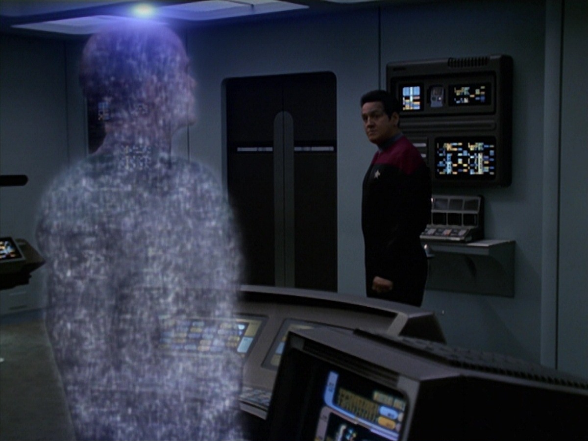 extant_StarTrek_VOY_7x24-RenaissanceMan_0865.jpg
