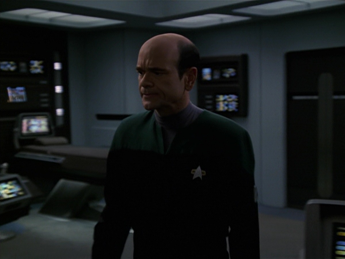 extant_StarTrek_VOY_7x24-RenaissanceMan_0886.jpg