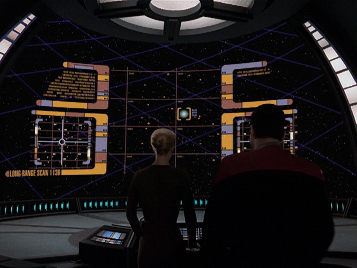 extant_StarTrek_VOY_7x24-RenaissanceMan_0951.jpg