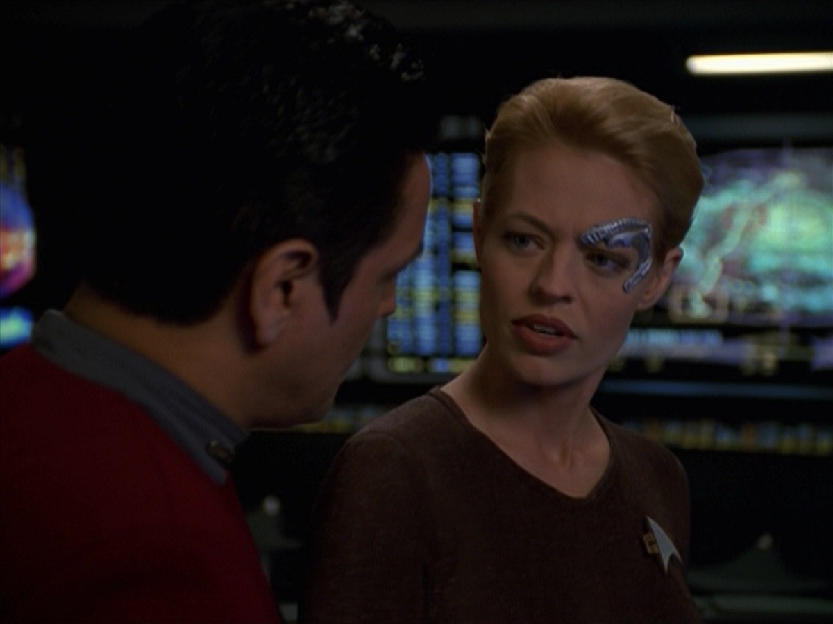 extant_StarTrek_VOY_7x24-RenaissanceMan_0972.jpg