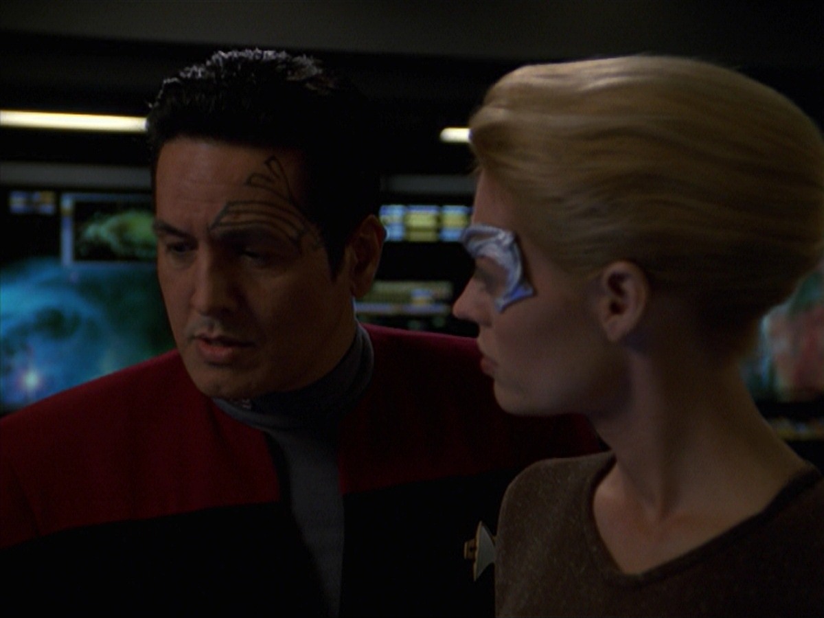 extant_StarTrek_VOY_7x24-RenaissanceMan_0990.jpg