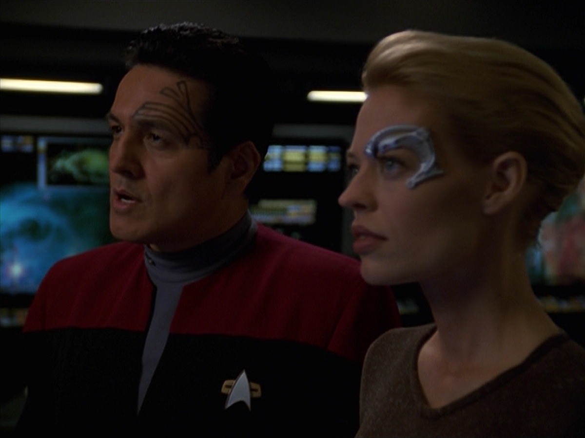 extant_StarTrek_VOY_7x24-RenaissanceMan_1009.jpg