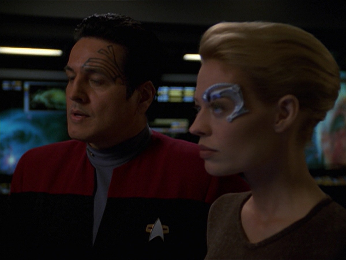 extant_StarTrek_VOY_7x24-RenaissanceMan_1032.jpg