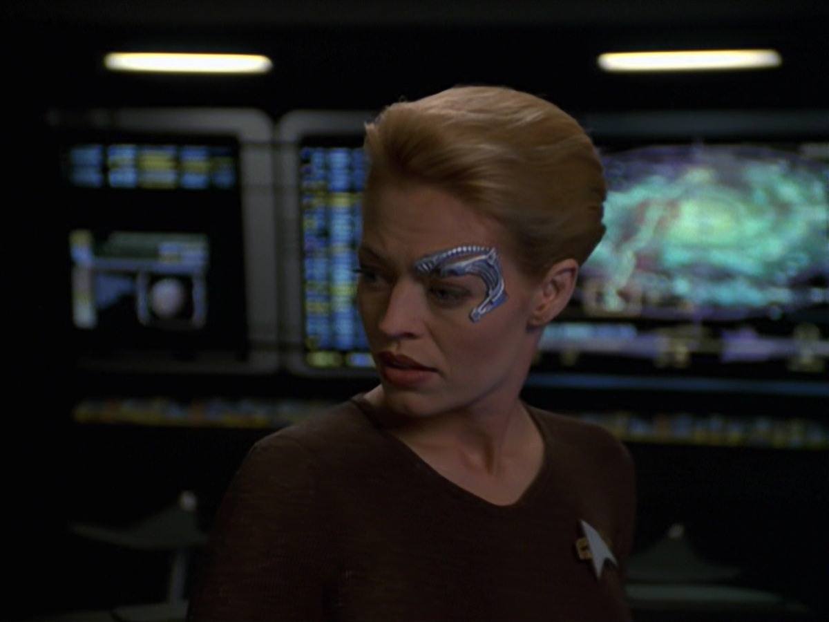 extant_StarTrek_VOY_7x24-RenaissanceMan_1041.jpg