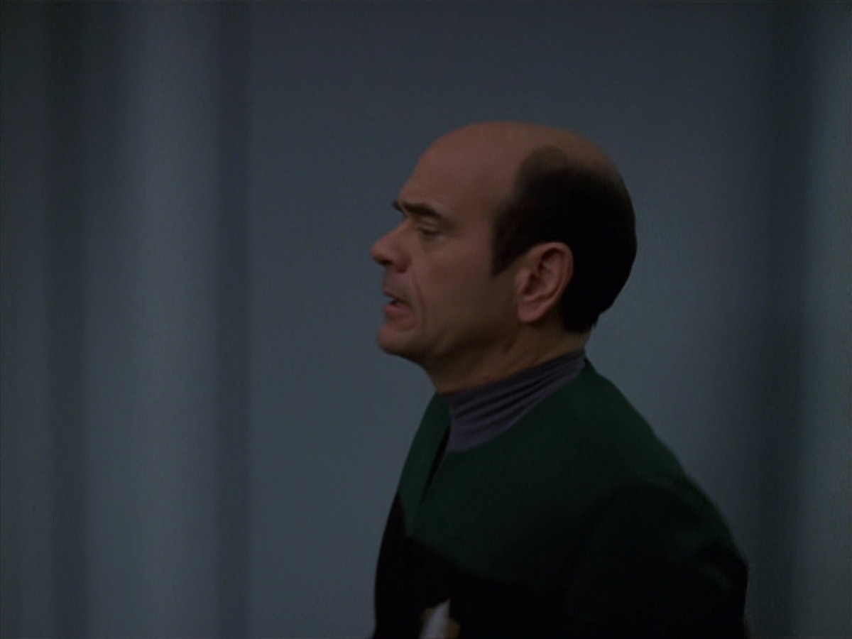 extant_StarTrek_VOY_7x24-RenaissanceMan_1044.jpg
