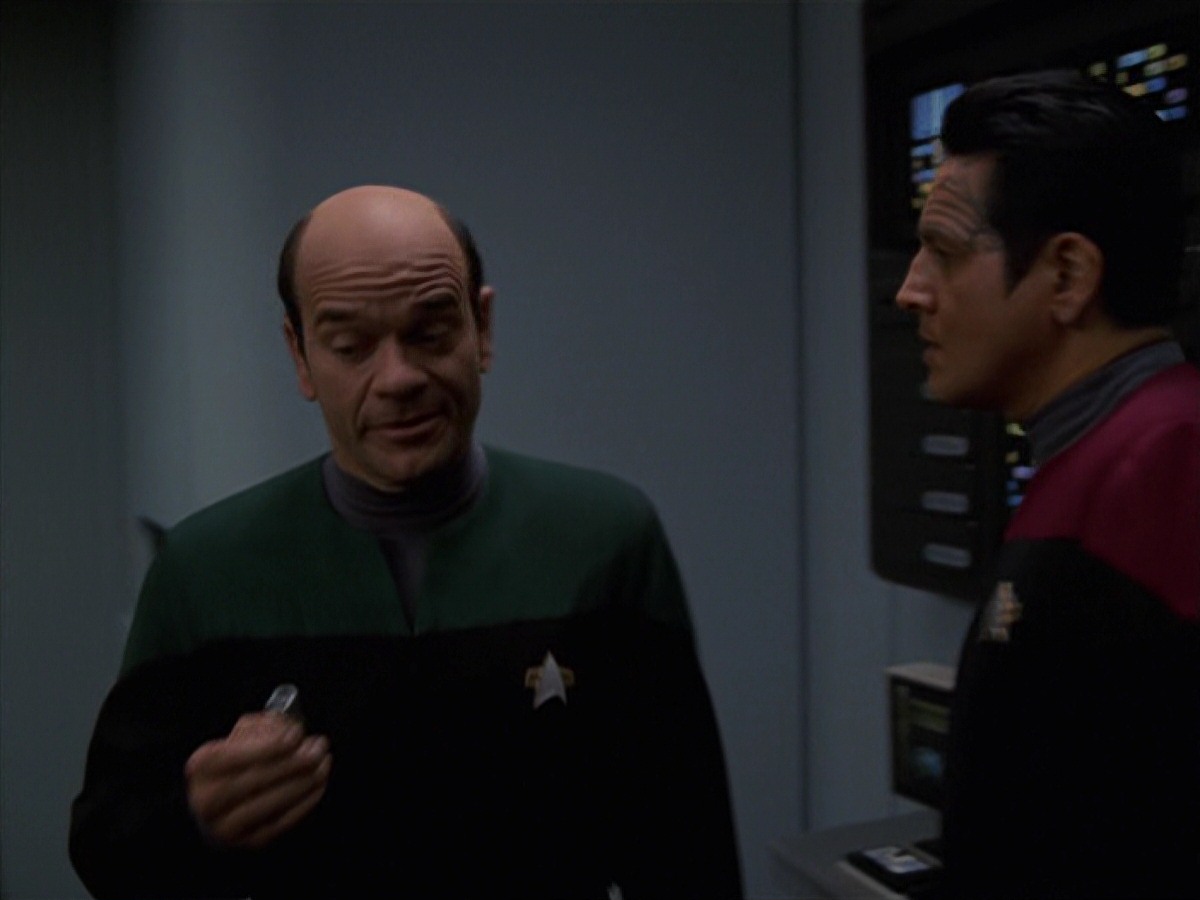 extant_StarTrek_VOY_7x24-RenaissanceMan_1053.jpg