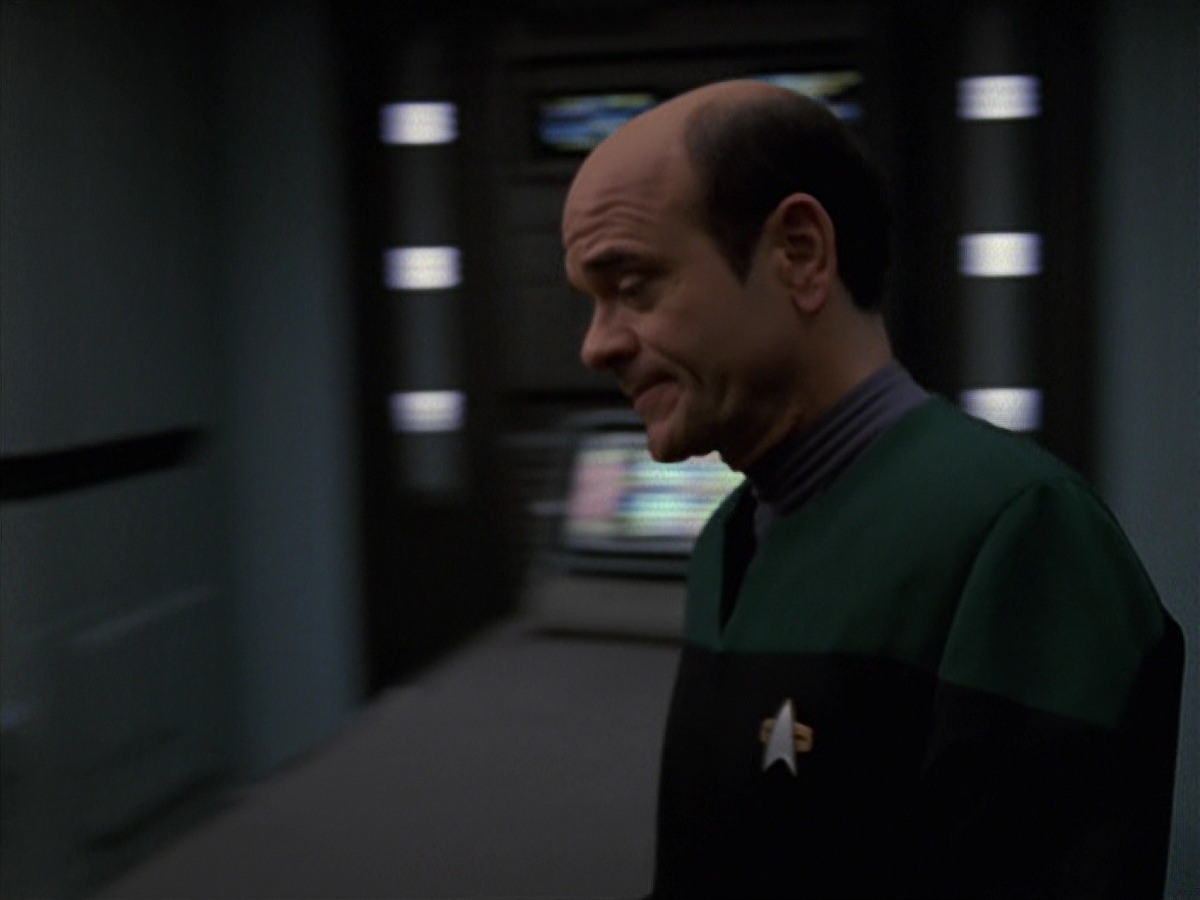 extant_StarTrek_VOY_7x24-RenaissanceMan_1054.jpg