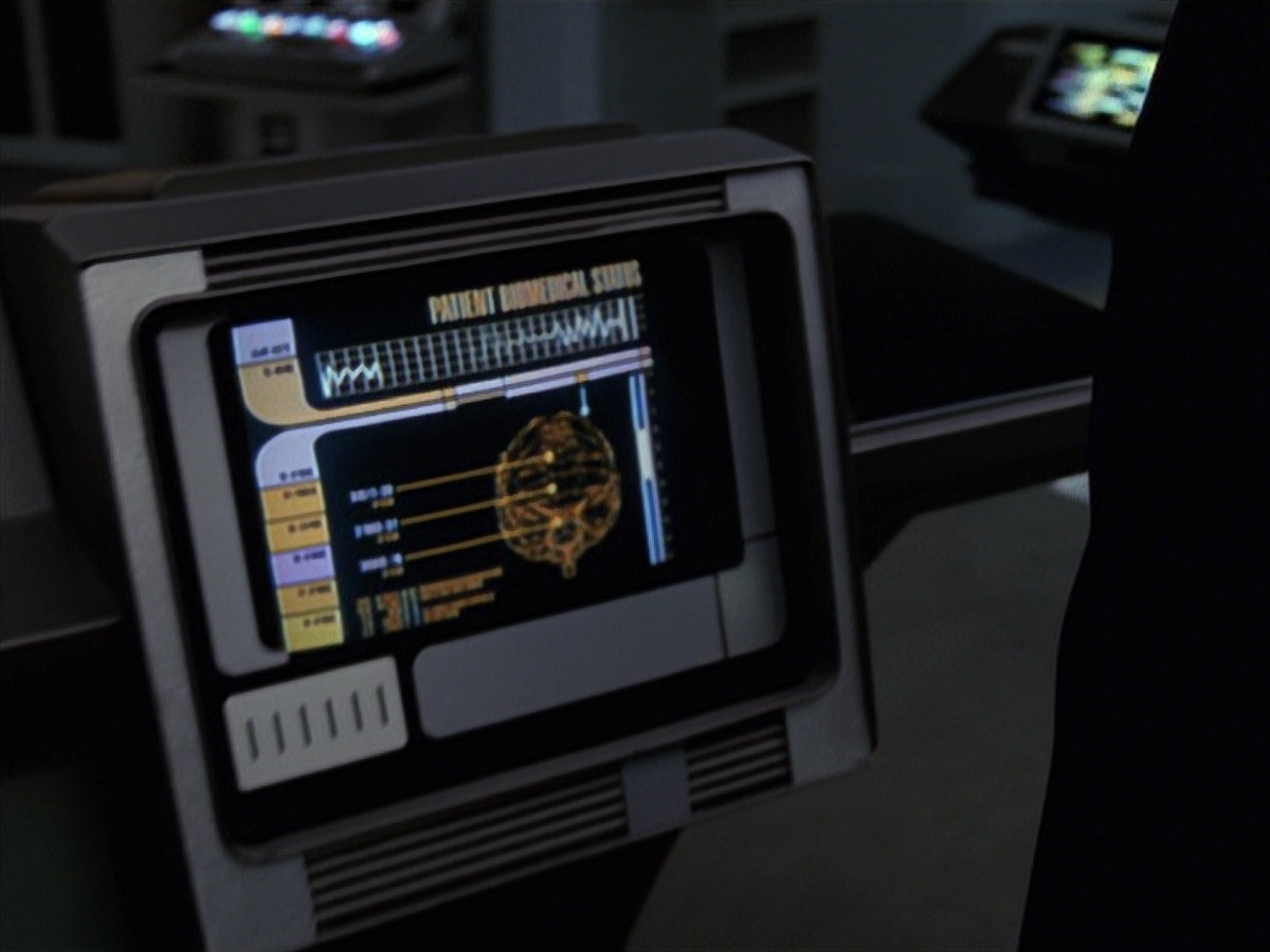 extant_StarTrek_VOY_7x24-RenaissanceMan_1060.jpg