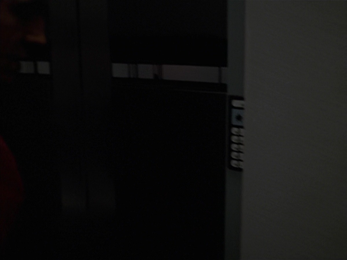 extant_StarTrek_VOY_7x24-RenaissanceMan_1079.jpg