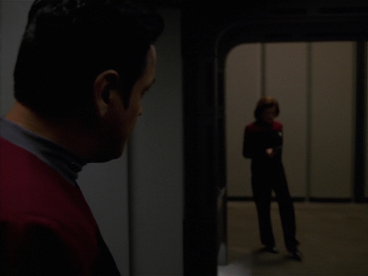 extant_StarTrek_VOY_7x24-RenaissanceMan_1091.jpg