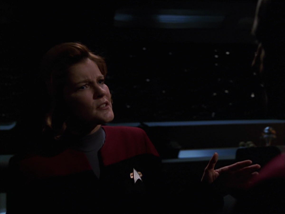 extant_StarTrek_VOY_7x24-RenaissanceMan_1107.jpg