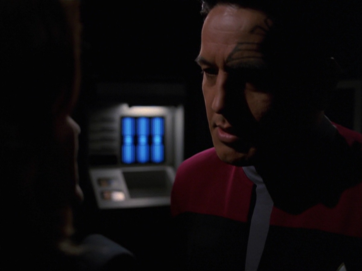 extant_StarTrek_VOY_7x24-RenaissanceMan_1113.jpg