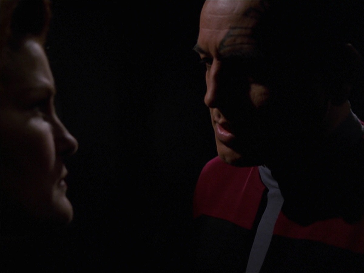 extant_StarTrek_VOY_7x24-RenaissanceMan_1117.jpg