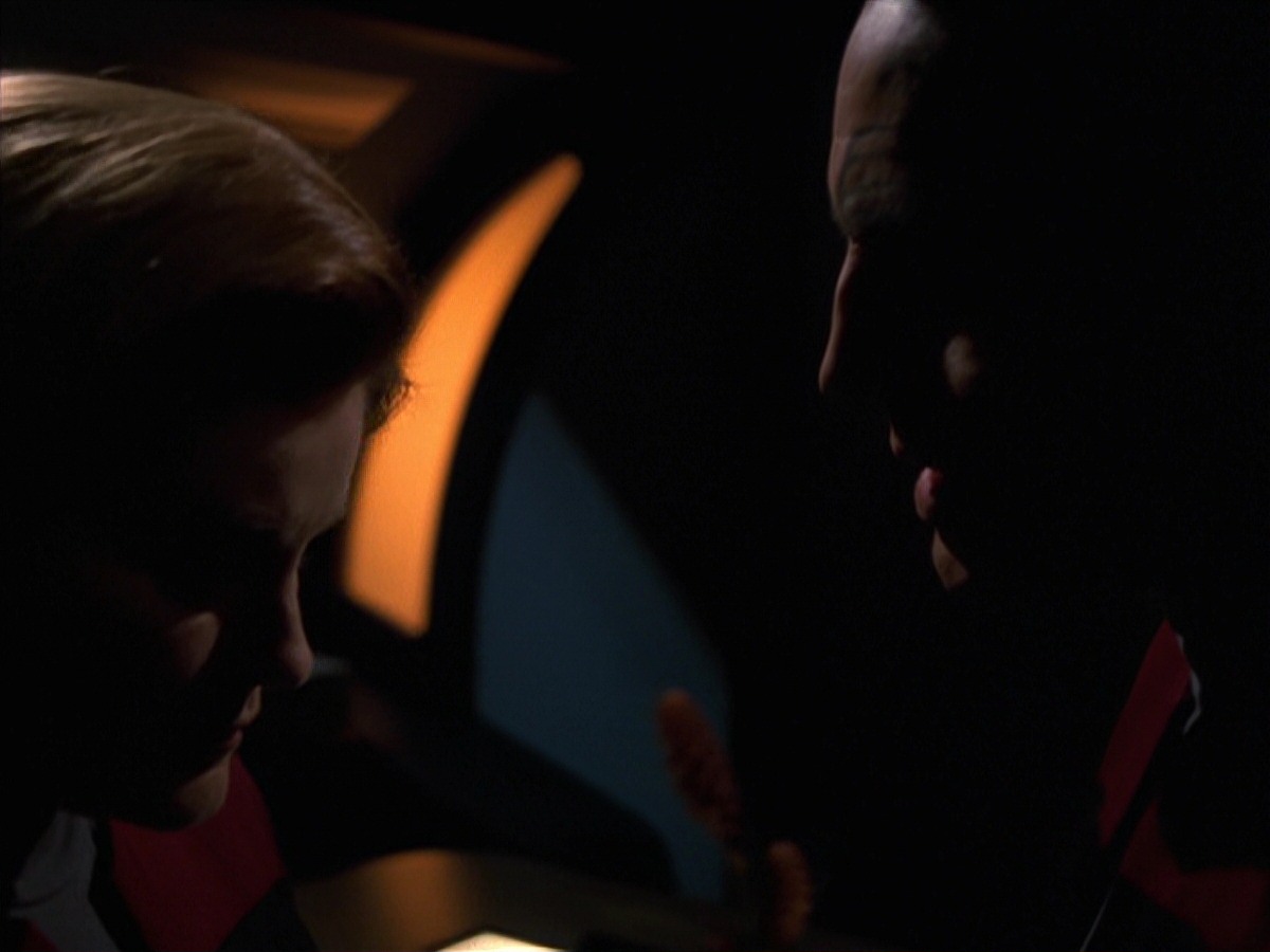 extant_StarTrek_VOY_7x24-RenaissanceMan_1121.jpg