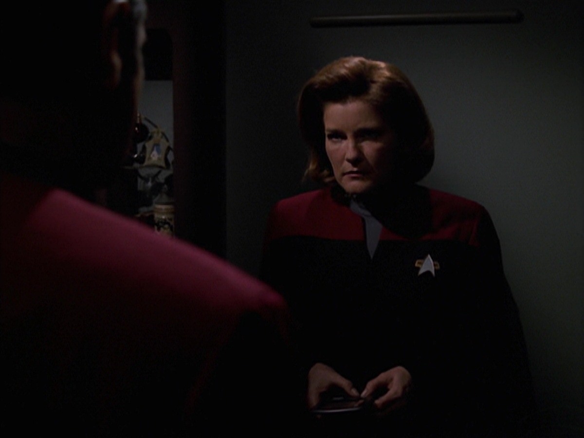 extant_StarTrek_VOY_7x24-RenaissanceMan_1163.jpg
