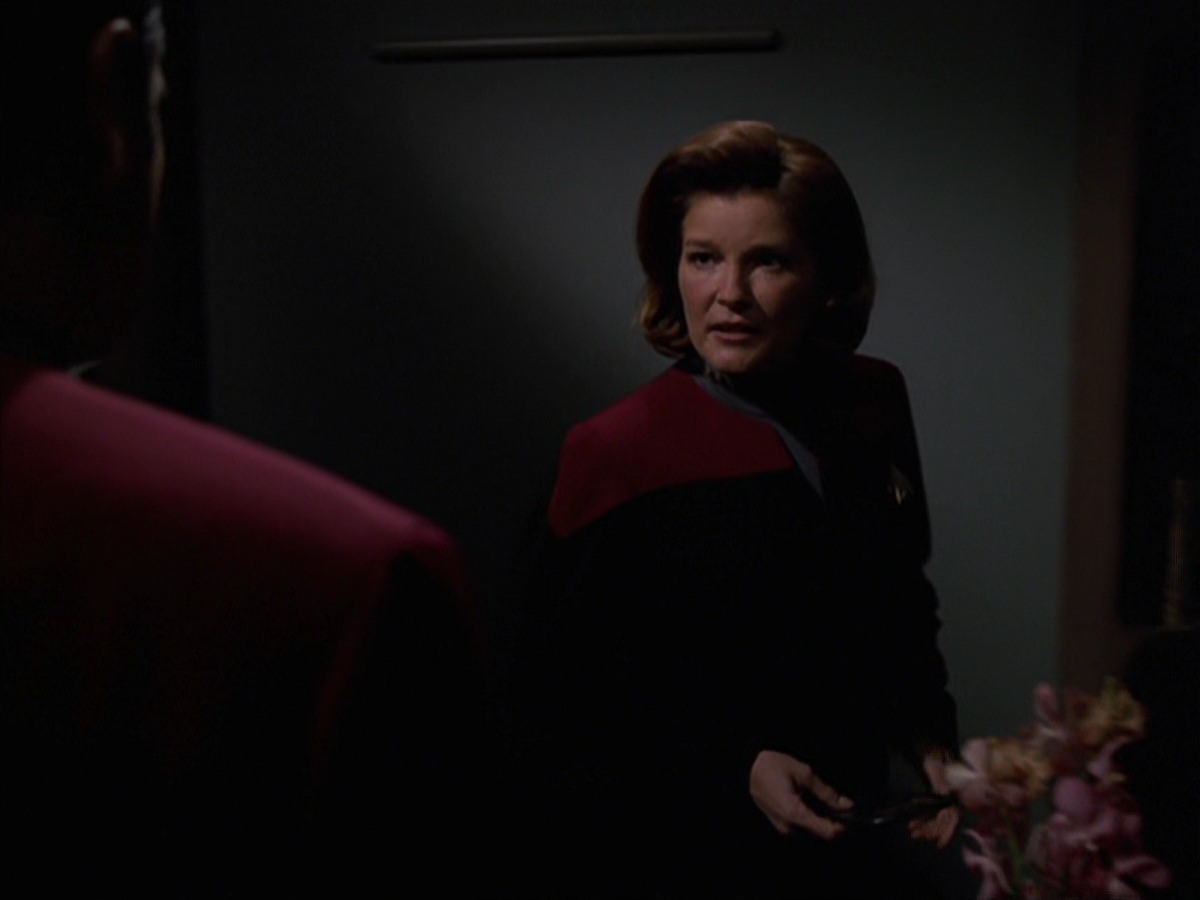 extant_StarTrek_VOY_7x24-RenaissanceMan_1174.jpg