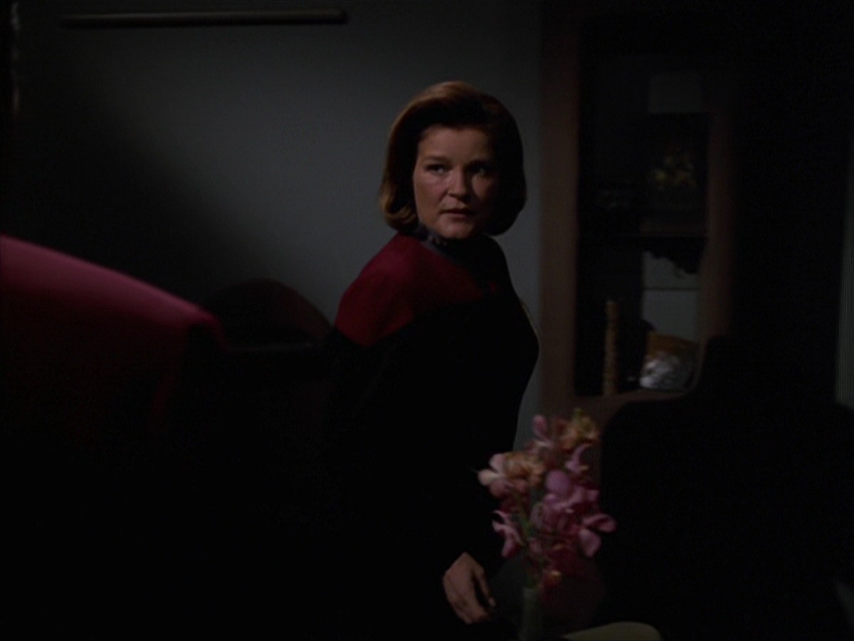 extant_StarTrek_VOY_7x24-RenaissanceMan_1175.jpg