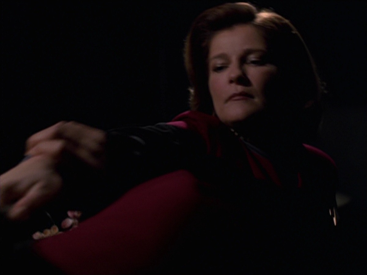 extant_StarTrek_VOY_7x24-RenaissanceMan_1189.jpg