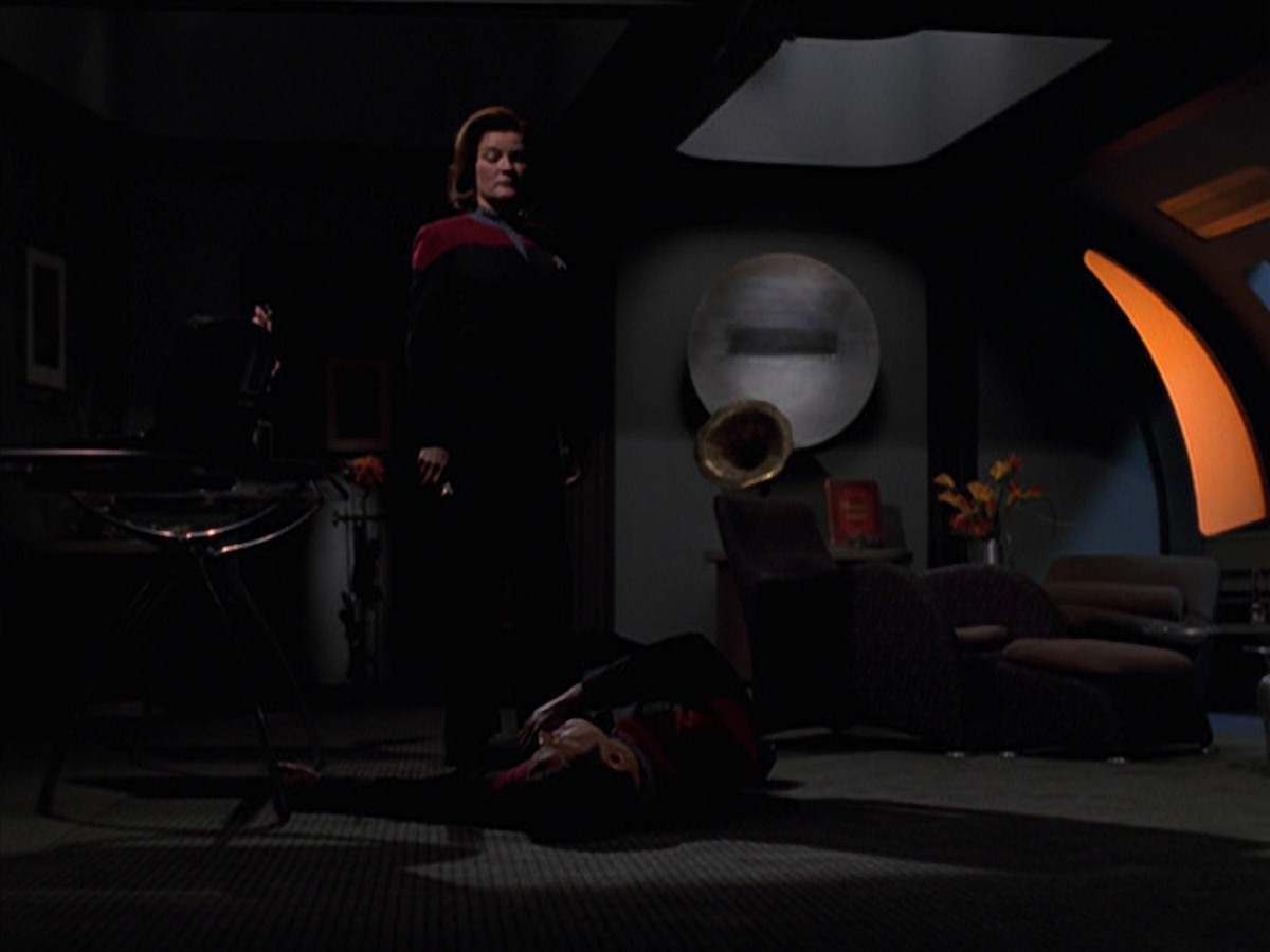 extant_StarTrek_VOY_7x24-RenaissanceMan_1194.jpg